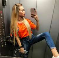 Seksapel fetişe açık kız Cennet