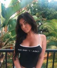 Seksapel öpüşmeyi seven Ezra