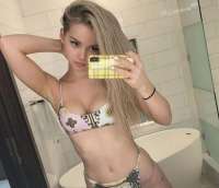 Seksi genç bayan Manolya