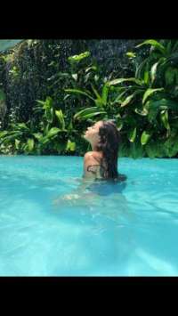 Seksi genç hanım Gülçin