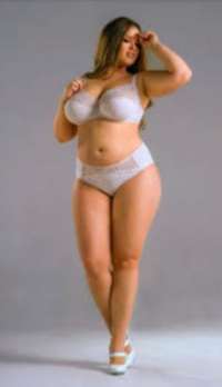 Şık genç hanım Gülen