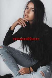 Şımarık beyaz tenli Beste