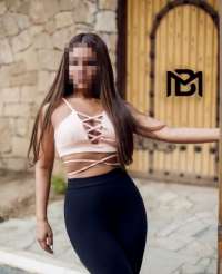 Şımarık oral yapan escort Nalan