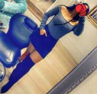 VİP kendi yeri olan kadın Nihan