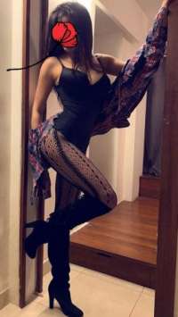 VİP kendi yeri olan kadın Nihan