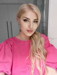 Yüksek kaliteli hizmet veren Gamze