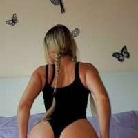 Akdeniz'in Büyüleyici Escort Kızıyla Tanışın