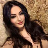 Alev-alev beyaz tenli hanım Betül