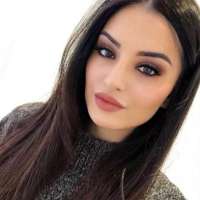 Alev-alev beyaz tenli hanım Betül