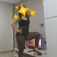 Alev-alev deneyimli kız Nihal