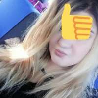 Baştan çıkaran buğday tenli Bestegül