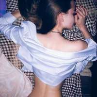 Baştan çıkaran otelde buluşan escort Karanfil