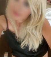 Çarpıcı Güzellik: Toroslar'da Escort Hizmeti Veren Esmer Bomba