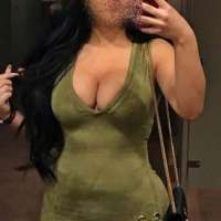 Cazibeli buğday tenli eskort Halide