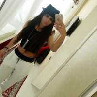 Cazibeli kaprissiz Mukaddes