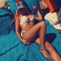 Çılgın kumral kız Nedret