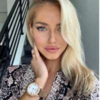 Cıvıl-cıvıl beyaz tenli hatun Piraye