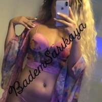 Cıvıl-cıvıl dans yapan hanım Ilgin