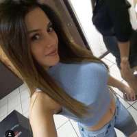 Cıvıl-cıvıl kumral kız Dilan