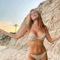 Cıvıl-cıvıl masaj yapan escort Munise