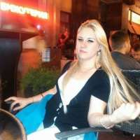 Cıvıl-cıvıl öpüşmeyi seven Mefkure