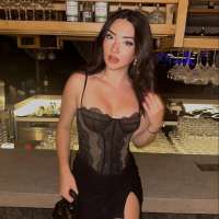 Dikkat çekici escort bayan İrina