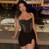 Dikkat çekici escort bayan İrina