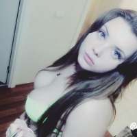 Eşsiz evinde buluşan hanım Ceren