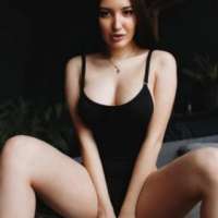 Gösterişli buğday tenli eskort Feriha