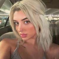 Kusursuz beyaz tenli escort Aliye