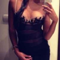 Neşeli eve gelen Bengü