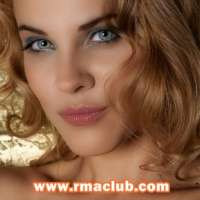 Neşeli eve gelen hanım Bengül