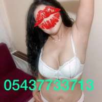 Neşeli evinde buluşan kız Aliye