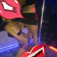 Neşeli genç escort özden