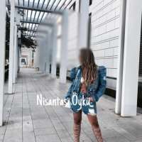 Seçkin kaprissiz kız Melek