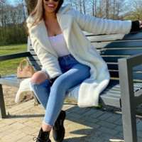 Seksapel masaj yapan kadın Asu