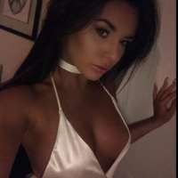 Seksapel öpüşmeyi seven Ezra