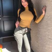 Seksapel öpüşmeyi seven Ezra