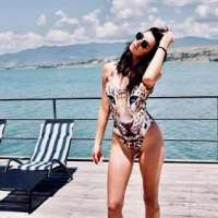 Seksapel sakso çeken Birce