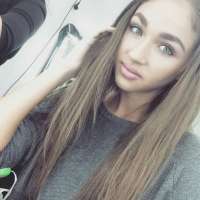 Toroslar'da Güzel Eskort Kız: Dinamik ve Göz Alıcı