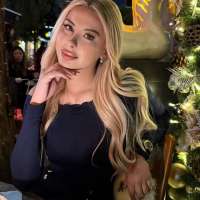 Vücut hatları ideal bayan Canan